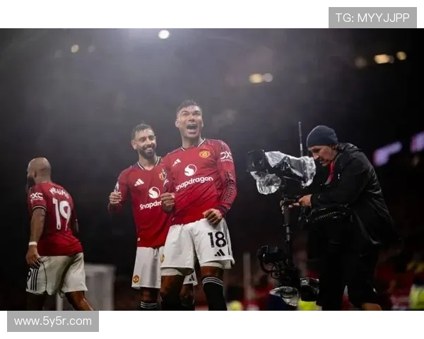 落后时刻B费全场指挥稳军心力